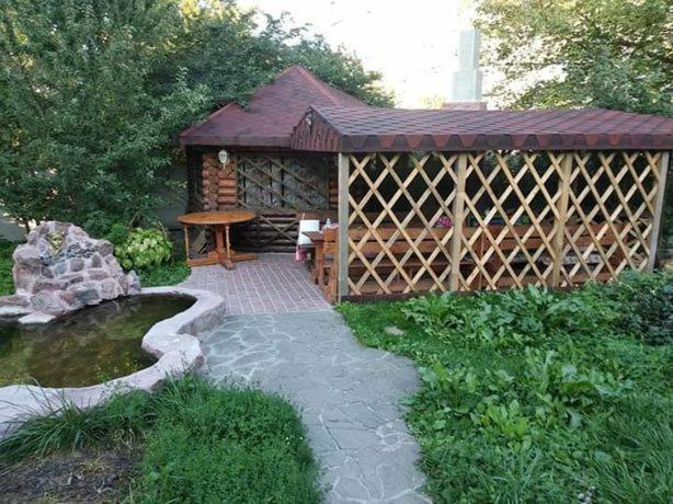 Куренiвський Двiр Kyjev Exteriér fotografie