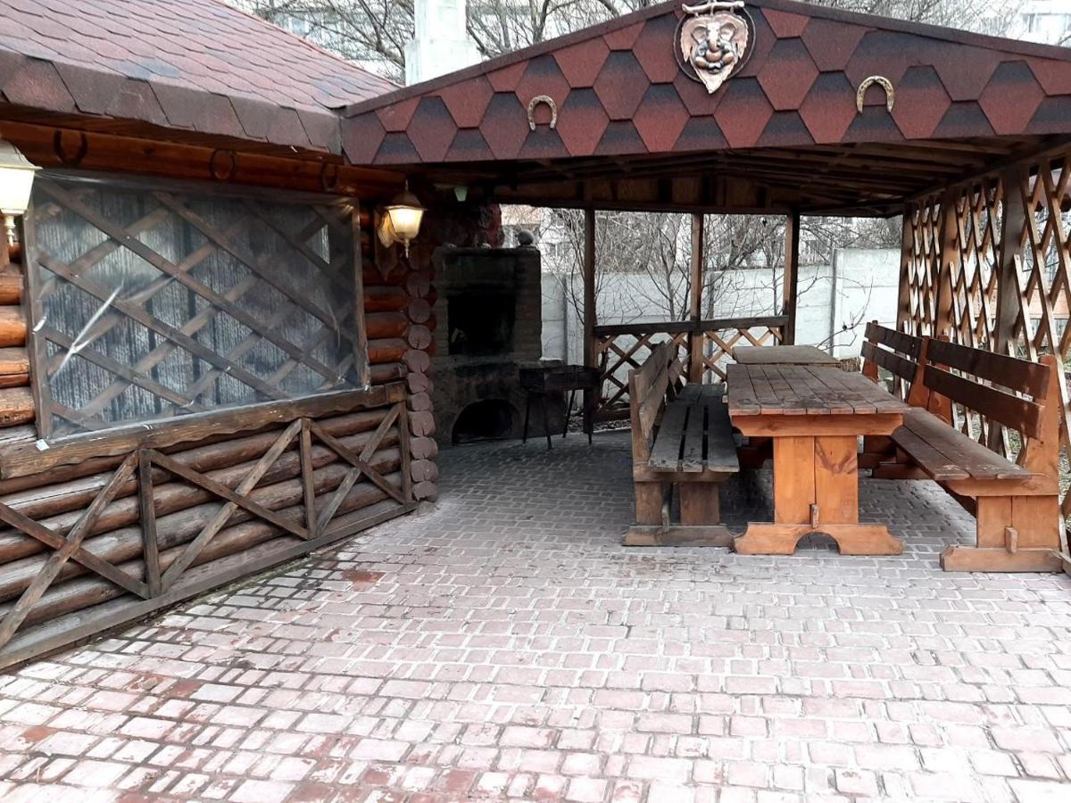 Куренiвський Двiр Kyjev Exteriér fotografie
